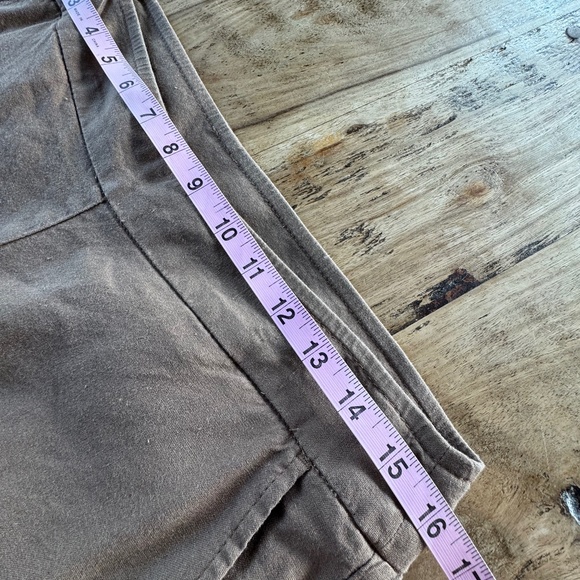 Chico's Linen Floral Applique top AND pants in size medium (Chico's size 1) - Picture 10 of 12